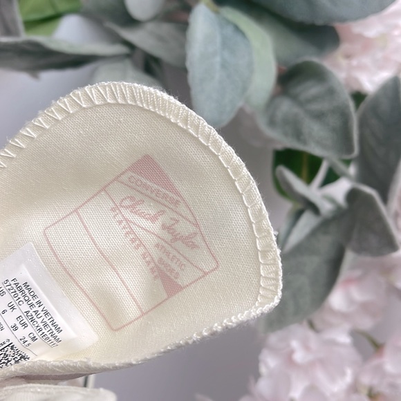 Converse High-Top Sneakers in White and Pink - Picture 11 of 11